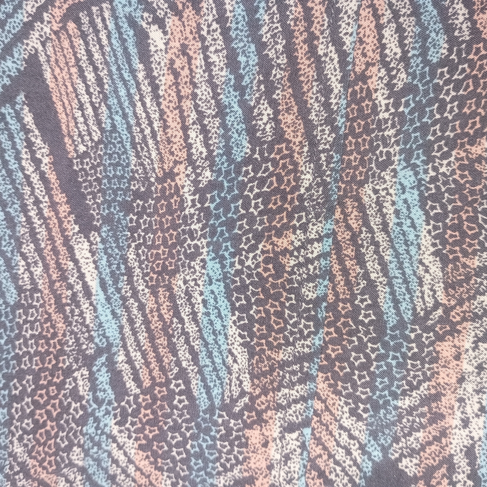Multicolor Patterned Short Sleeve - Picture 4 of 4